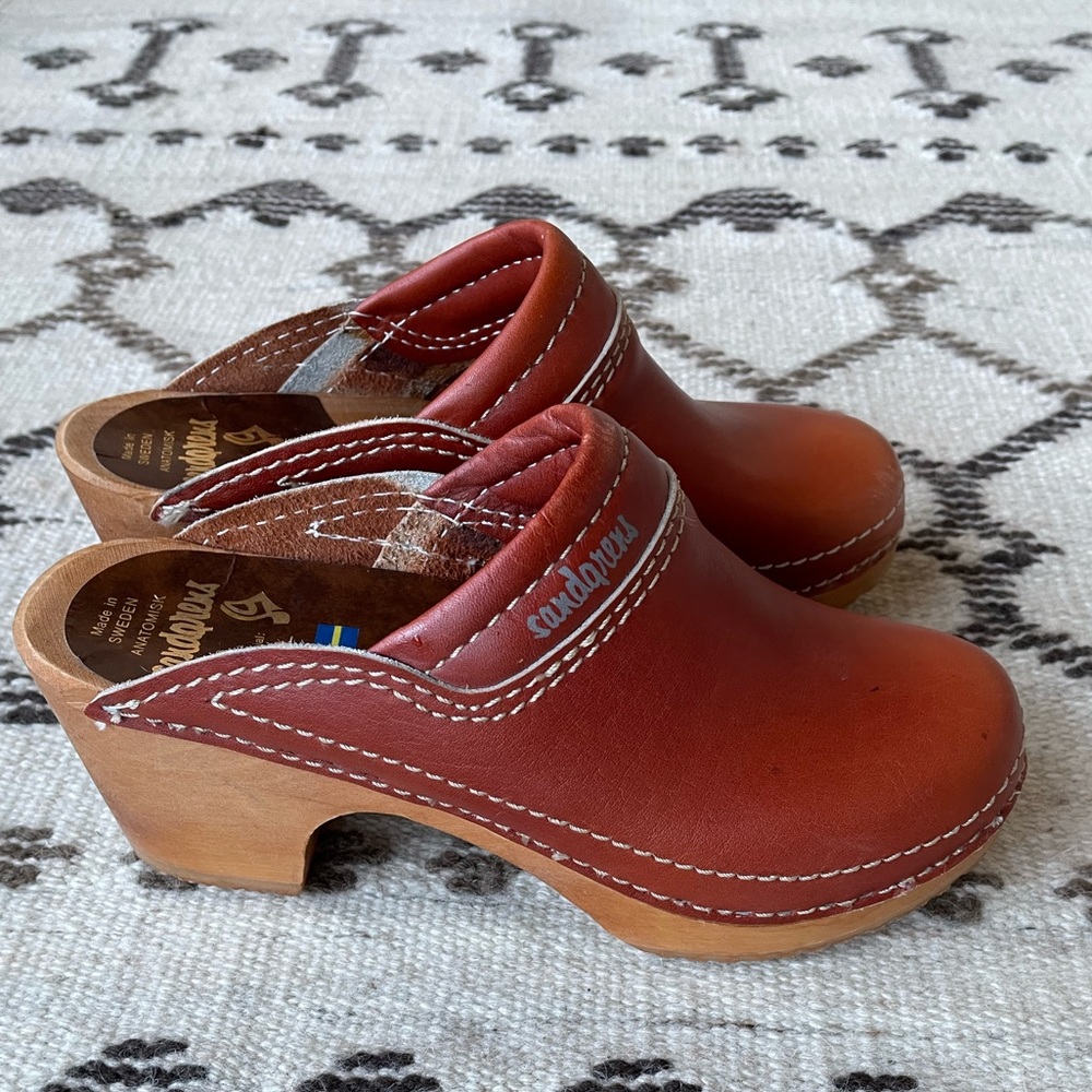 Vintage made in Sweden Sandgrens Clogs